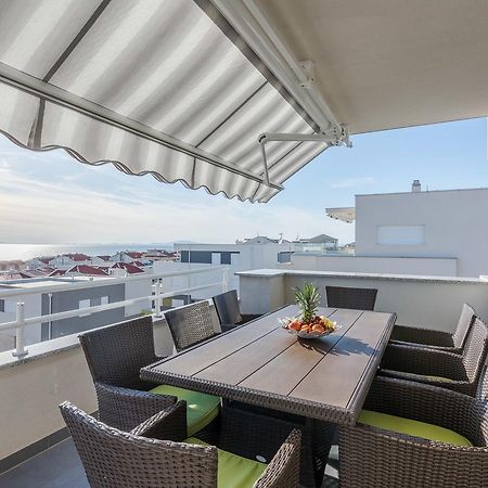דירות נובליה Fucshia Dreams, Brand New Penthouse For 8 מראה חיצוני תמונה