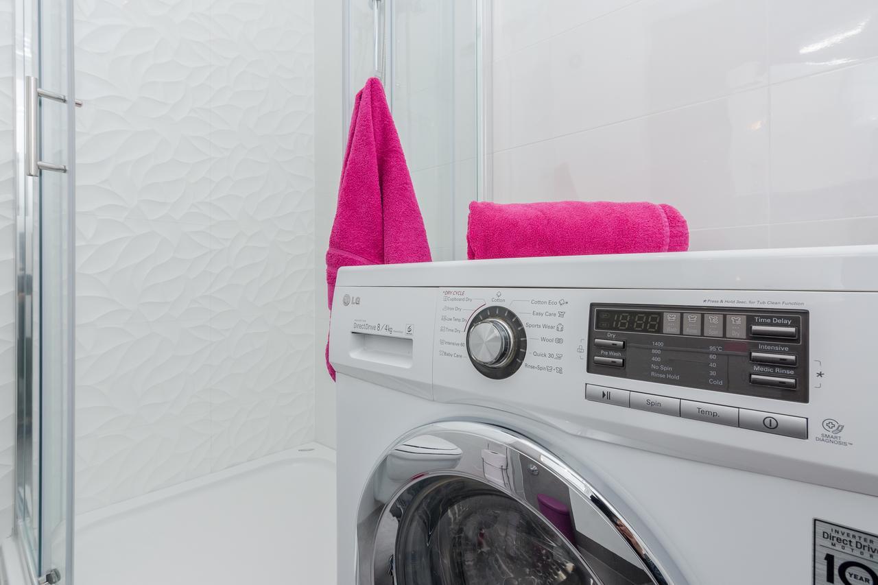 דירות נובליה Fucshia Dreams, Brand New Penthouse For 8 מראה חיצוני תמונה